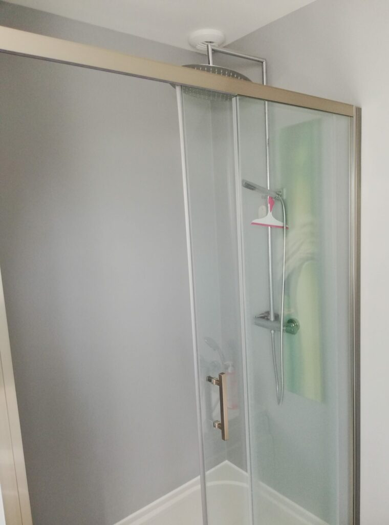 peinture dans douche sans joint